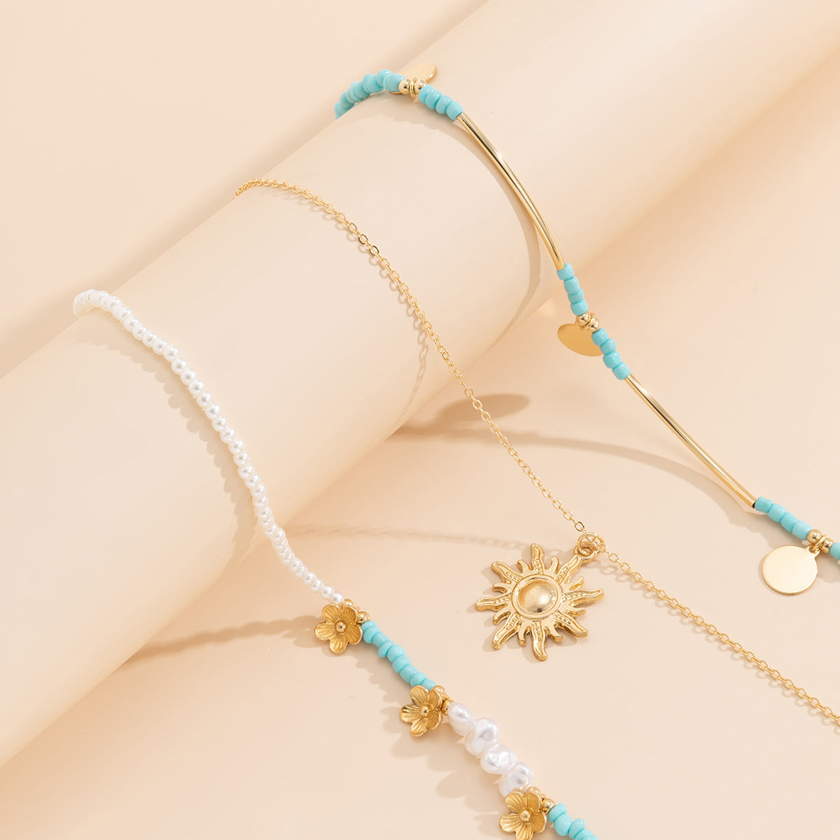 All-match Rice Bead Sequins Tassel Sunflower Pendant Retro Clavicle Necklace European and American Hip Hop Imitation Pearl Niche Necklace