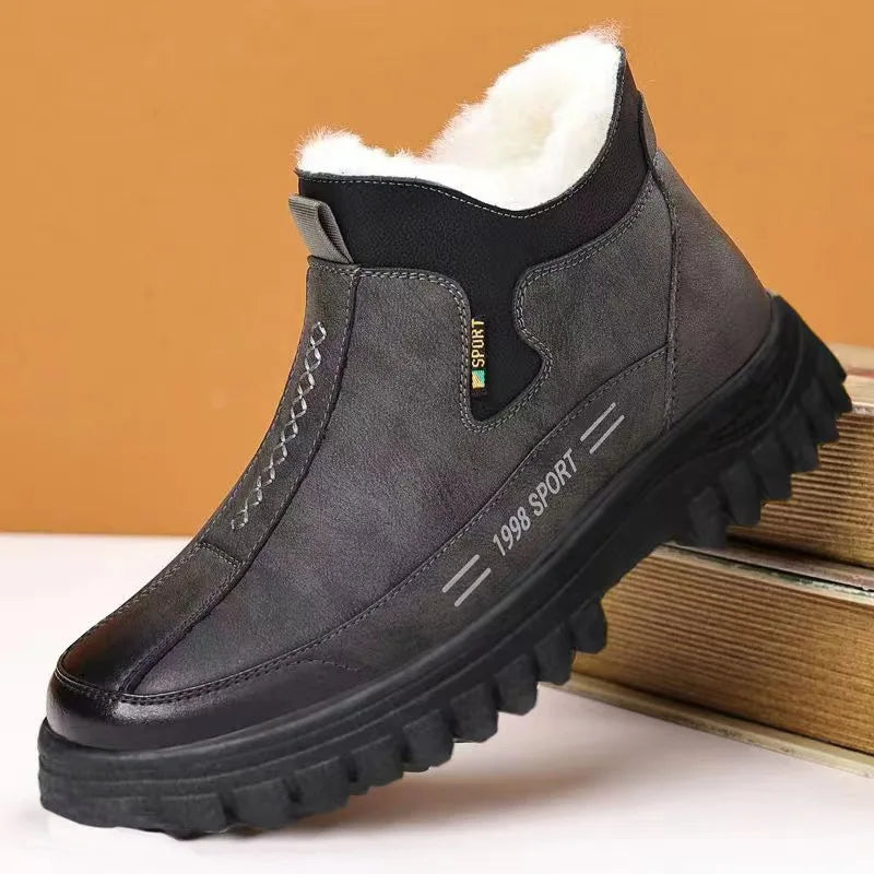 New winter men's casual warm plush cotton shoes, high-top outdoor Northeast heavy warm heat-locking cotton leather shoes