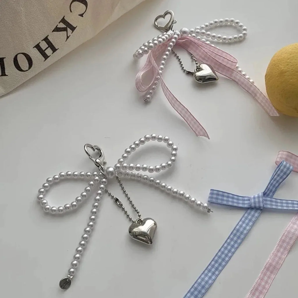 Y2K Keychain with Pearl Beads Heart Pendant Pink Blue Bow Design Fashion Key Ring Delicate Gift for Her Accessory