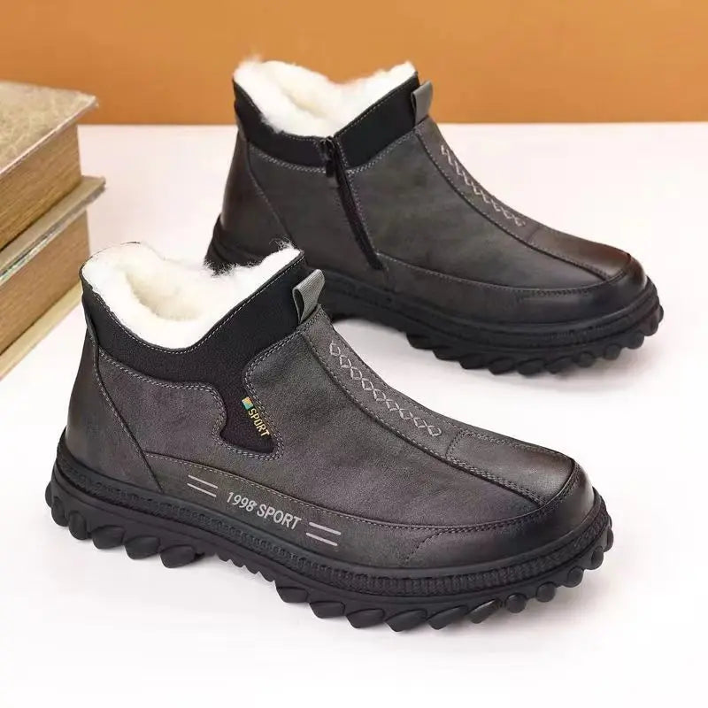 New winter men's casual warm plush cotton shoes, high-top outdoor Northeast heavy warm heat-locking cotton leather shoes