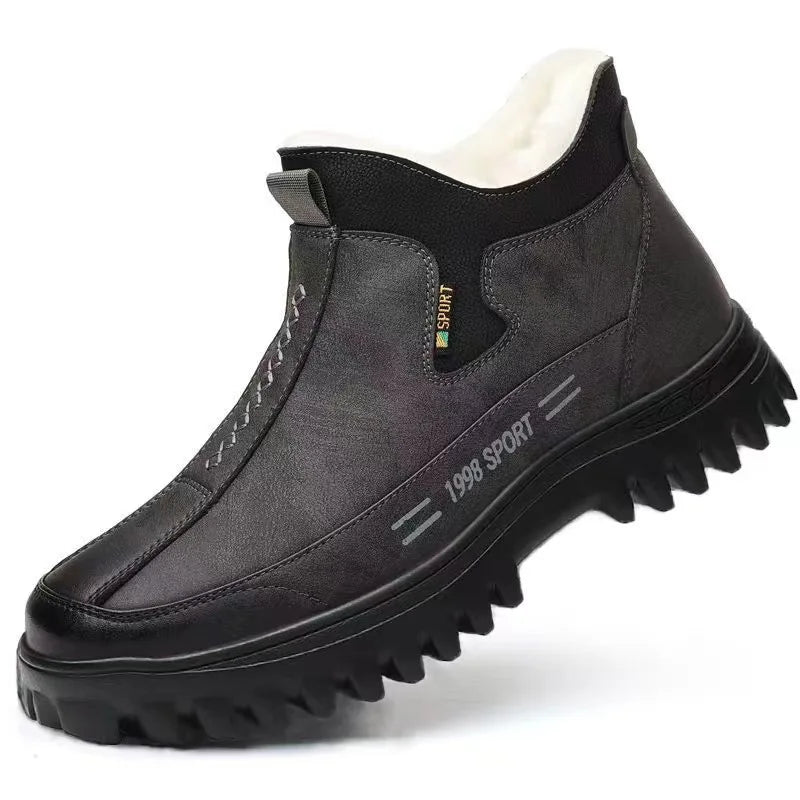 New winter men's casual warm plush cotton shoes, high-top outdoor Northeast heavy warm heat-locking cotton leather shoes