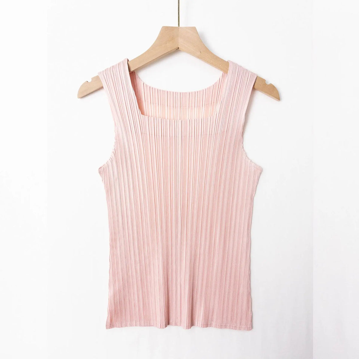 Miyake Pleated Vest 2026 Summer New Sleeveless T-Shirt Simple Fashion Elegant Casual Base Shirt Women's Lightweight Stretch Top