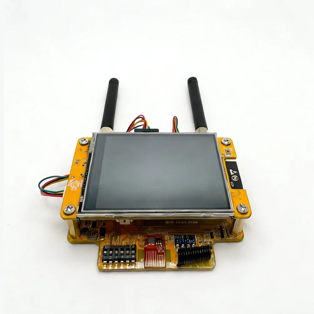 The NM-RF-Hat Companion Hat, Multi-Band RF for ESP32-2432S028 Bruce CYD CC1101 NRF24 PN532 IR TX/RX 433M OOK Power Mgmt TF Slot